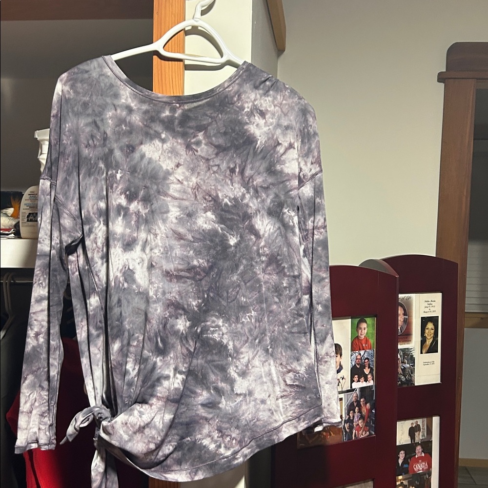 Lululemon To The Point Long Sleeve *Mist Diamond Dye Glacier Grey Moonwalk*
